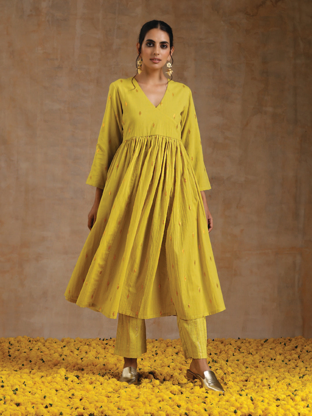 trueBrowns Lime Gold Cotton Kalidar Kurta Set - Distacart