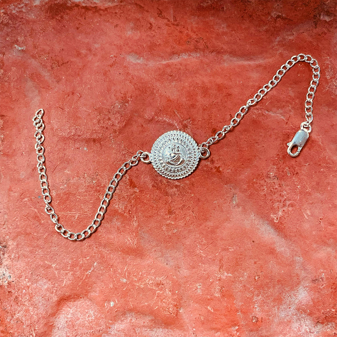 trueBrowns 925 Sterling Silver Embossed Ganesh Idol Silver Chain Rakhi - Distacart