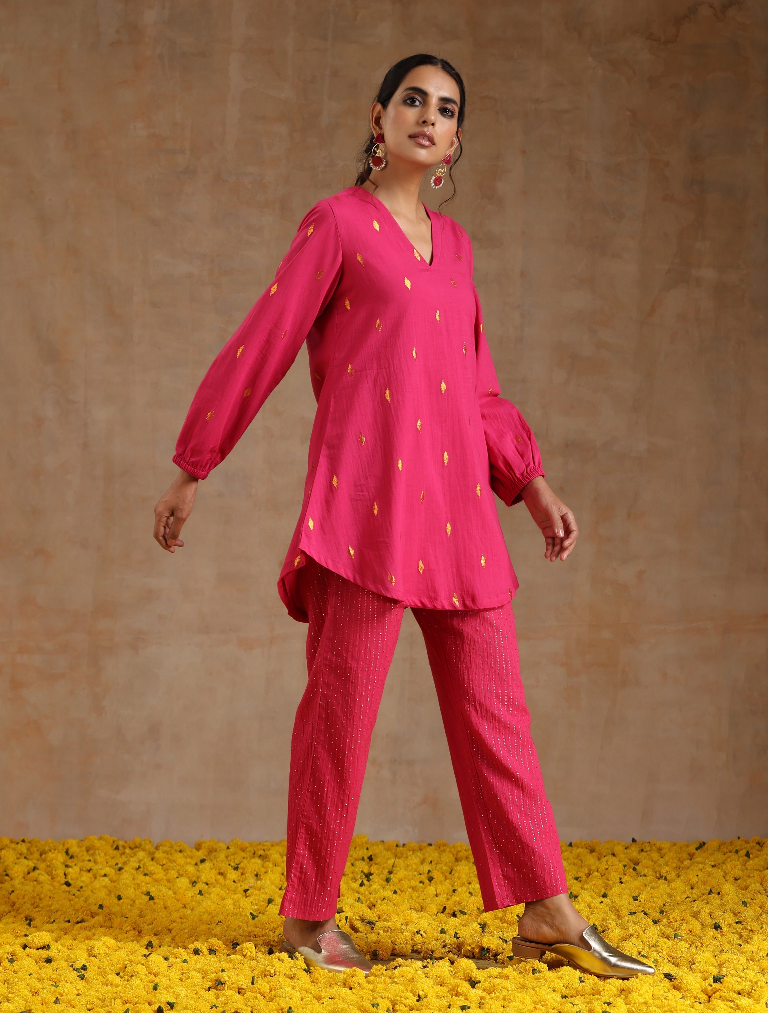 trueBrowns Pink Gold Cotton Short Co-Ord Set - Distacart