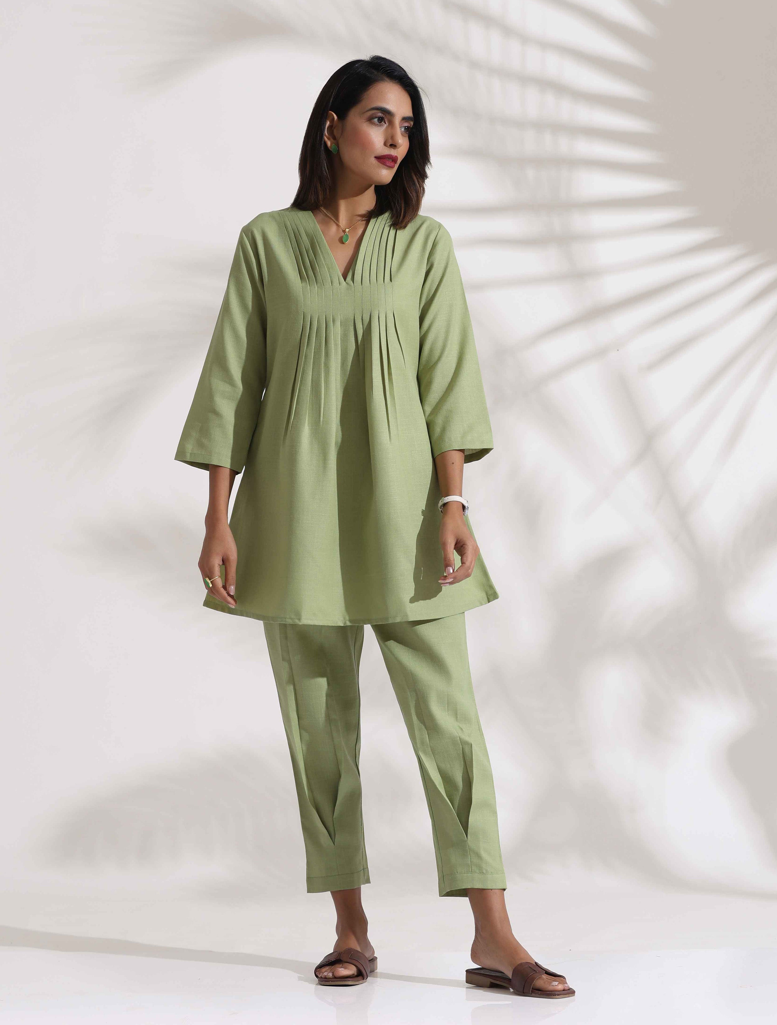 trueBrowns Green Slub Pleated Co-ord Set - Distacart