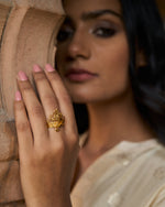 Thumbnail for trueBrowns Gold-Polished Small Leaf Ring