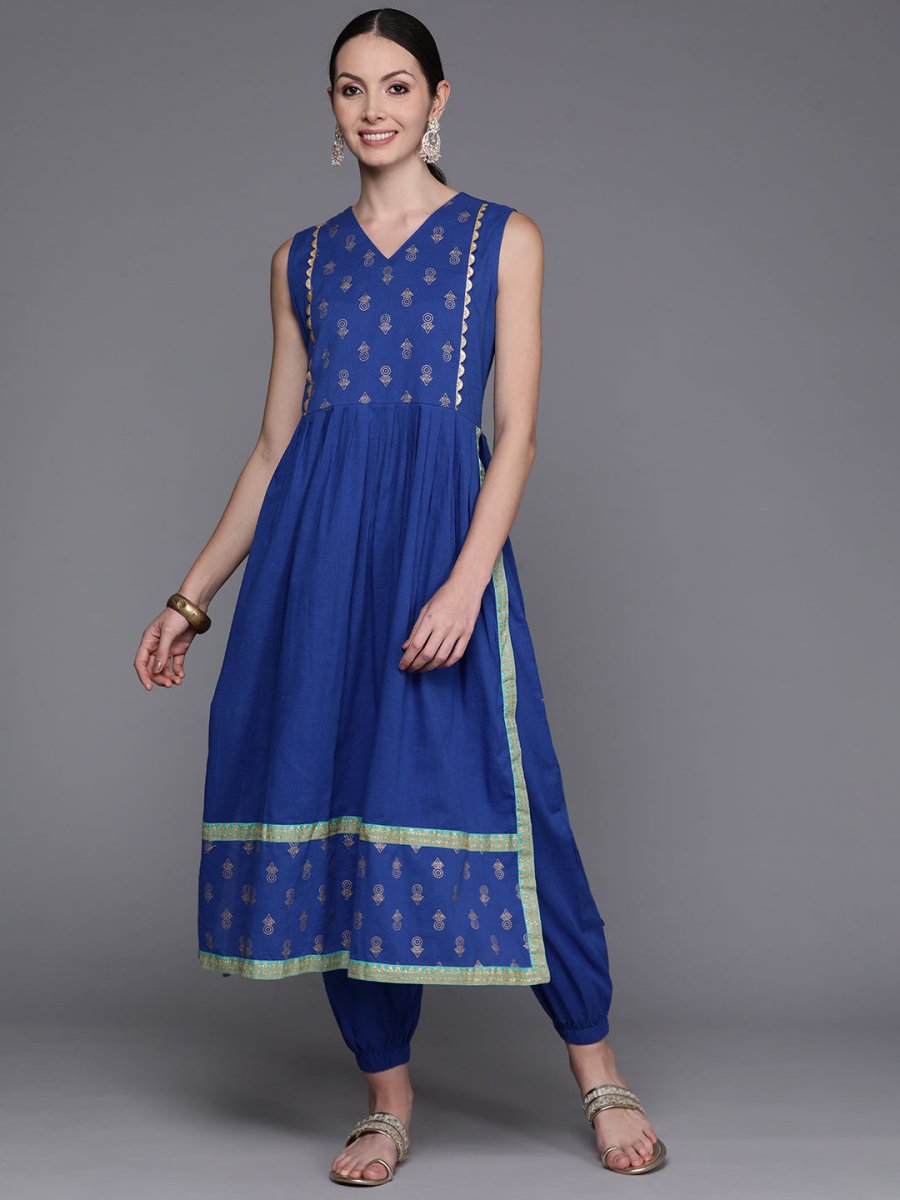 Ahalyaa Floral Printed High Slit Gotta Patti Pure Cotton Kurta with Harem Pants - Distacart