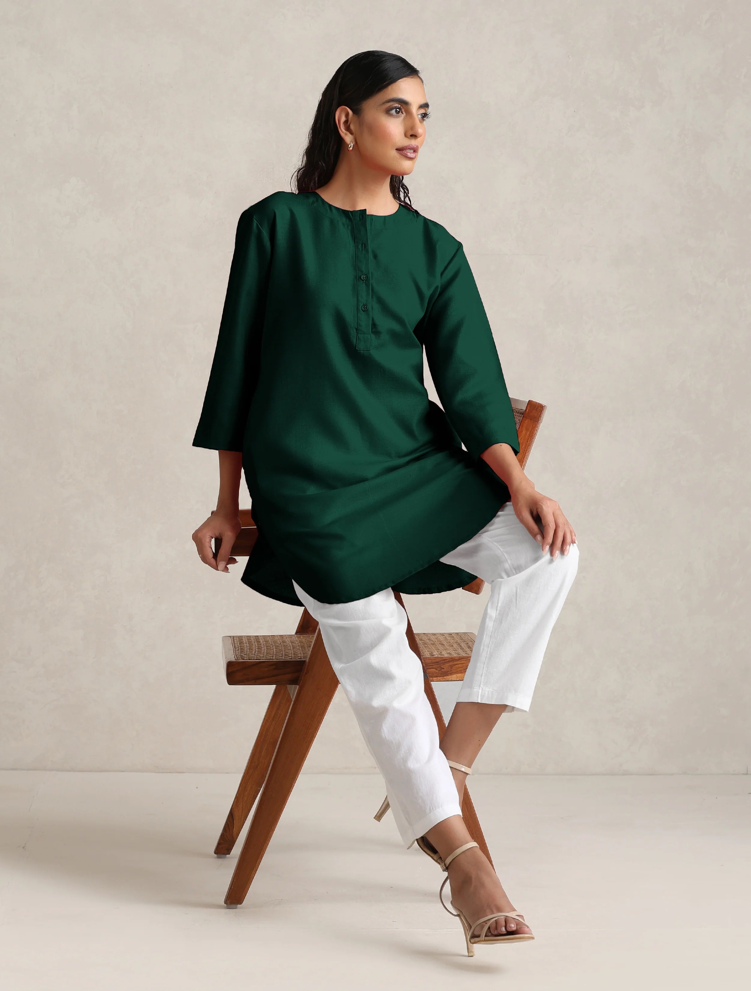 trueBrowns Dark Green Cotton Blend Short Kurta - Distacart