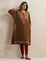 Thumbnail for trueBrowns Brown Kashmiri Floral Embroidered Woollen Phiran Kurta - Distacart