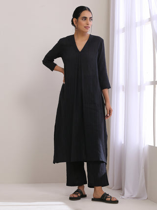 trueBrowns Black Dobby Neck Pleat Kurta Pant Set - Distacart