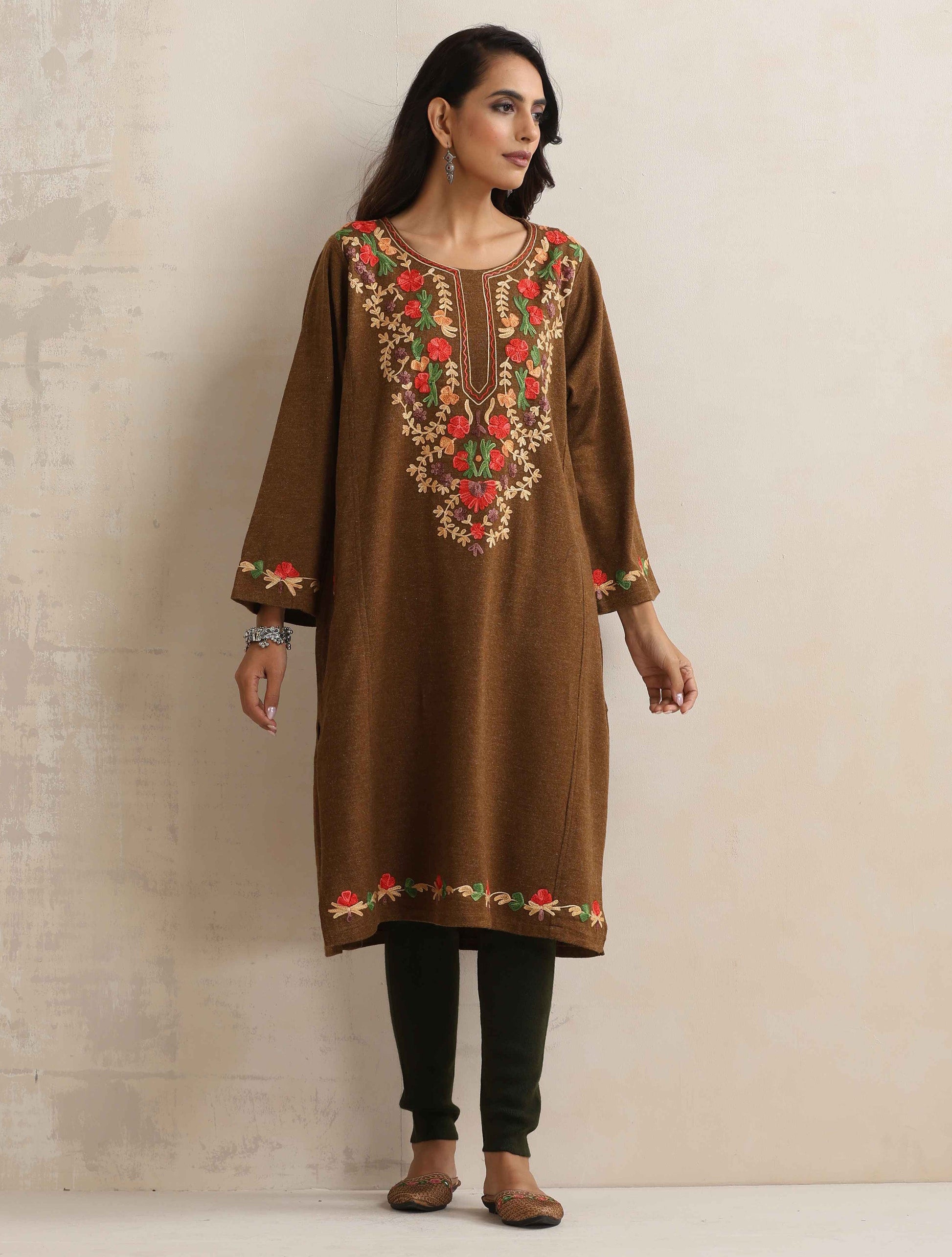 trueBrowns Brown Kashmiri Embroidered Woollen Phiran Kurta - Distacart