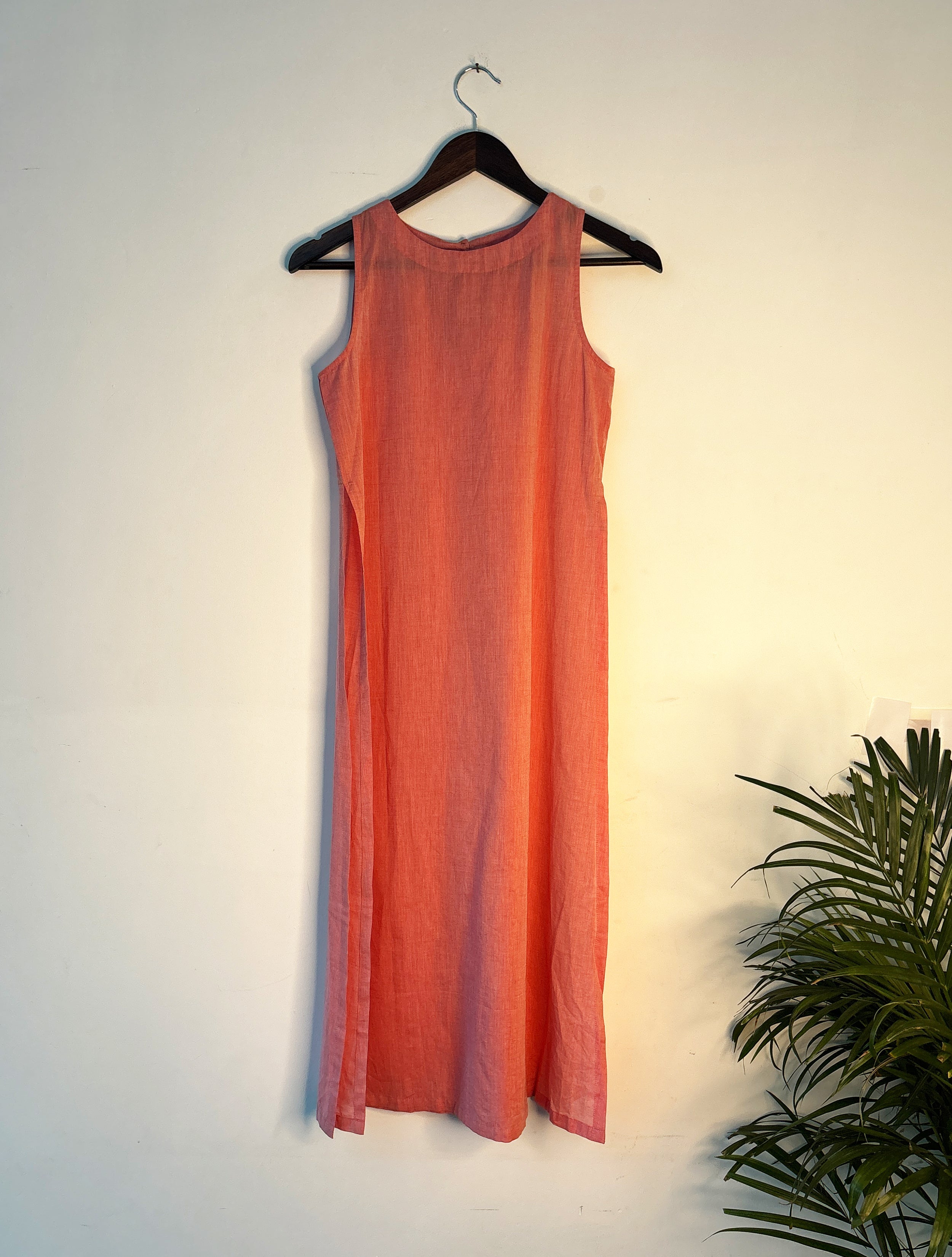 trueBrowns Peach Slub Sleeveless Kurta - Distacart