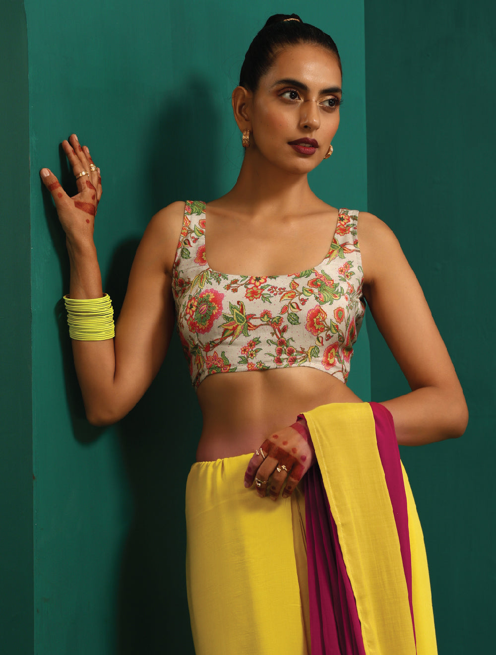 trueBrowns Off White Muslin Silk Floral Jaal Printed Scoop Neck Sleeveless Blouse - Distacart