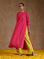 Thumbnail for trueBrowns Pink Gold Cotton Neck Pleat Kurta Set - Distacart