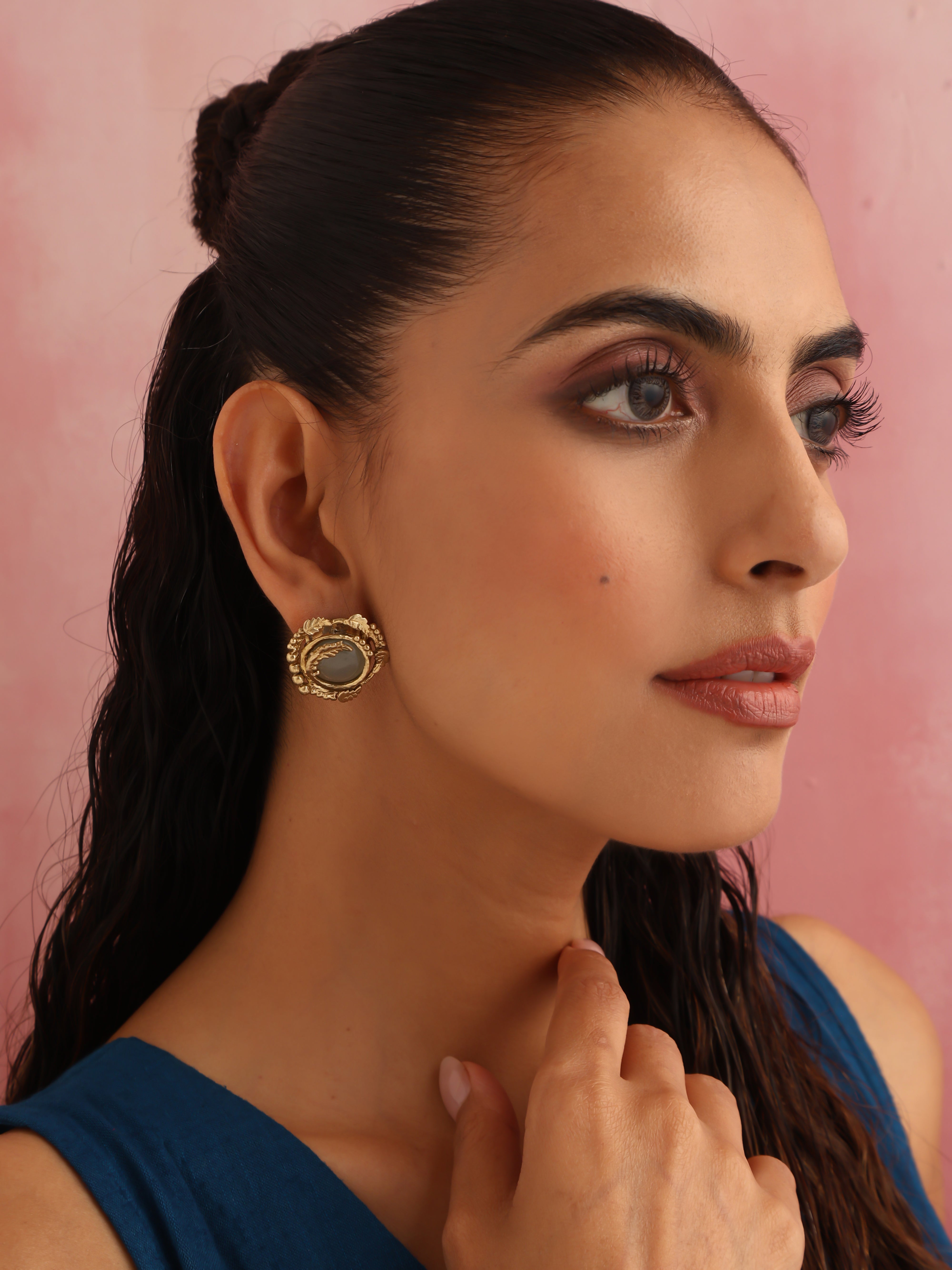 trueBrowns Brass Circular Stud Earrings - Distacart