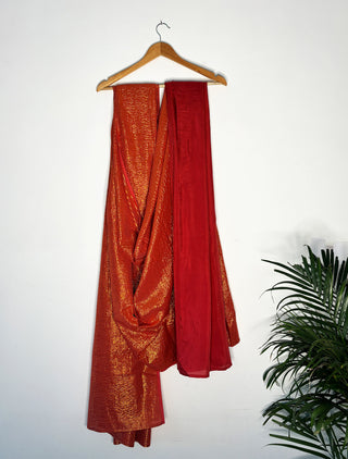trueBrowns Rust Metallic Saree