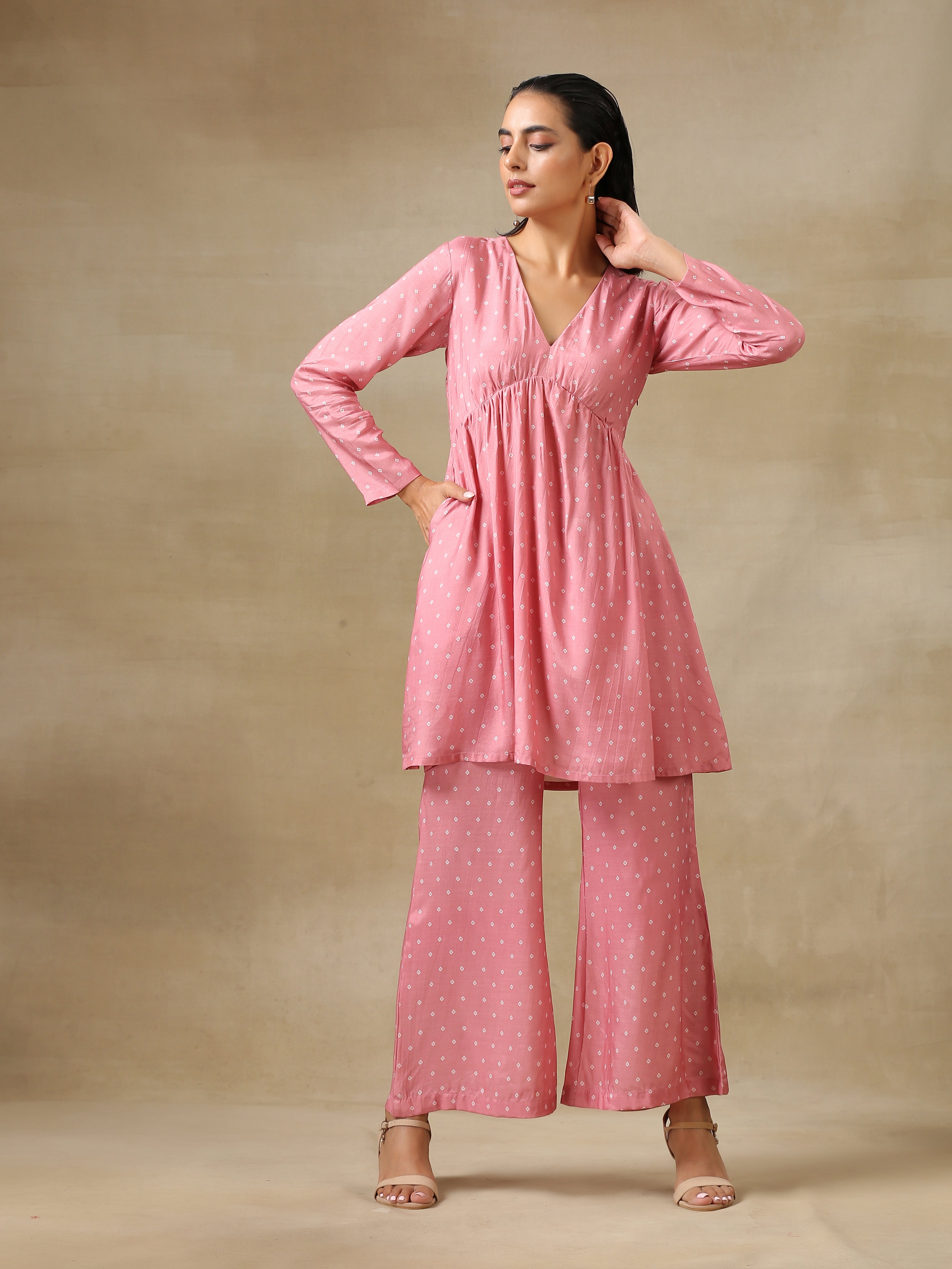 trueBrowns Light Mauve Bandhani Printed Silk Flared Kurta Pant Set - Distacart