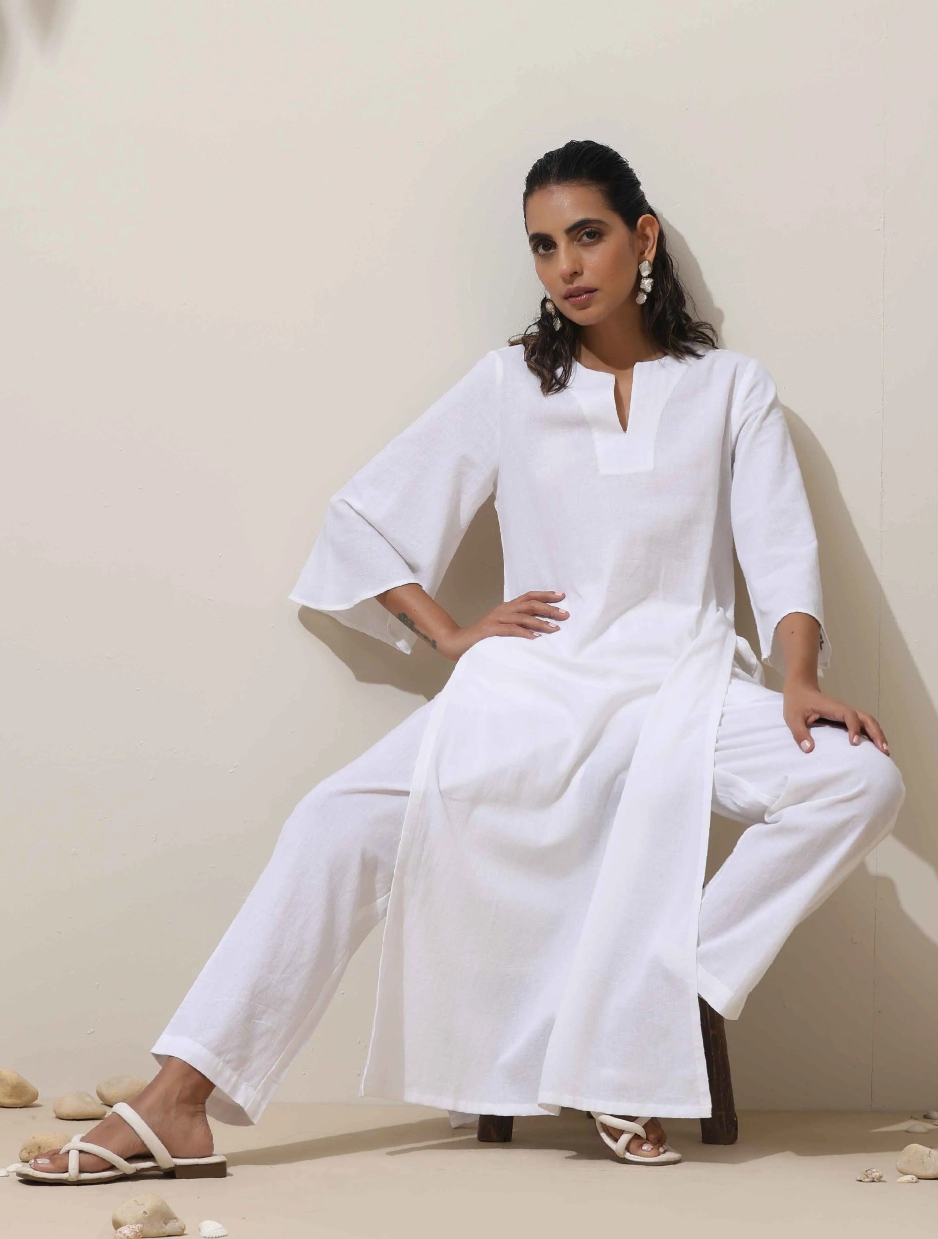 trueBrowns White Cotton Linen Kurta Pant Set - Distacart