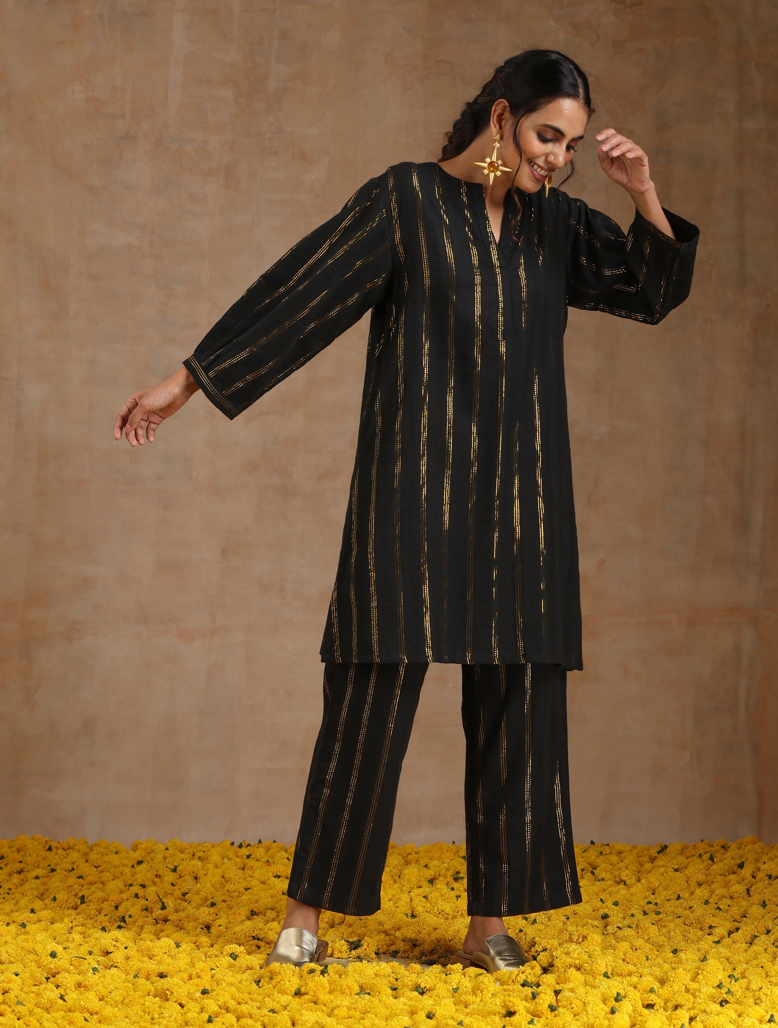 trueBrowns Black Gold Cotton Relaxed Co-Ord Set - Distacart