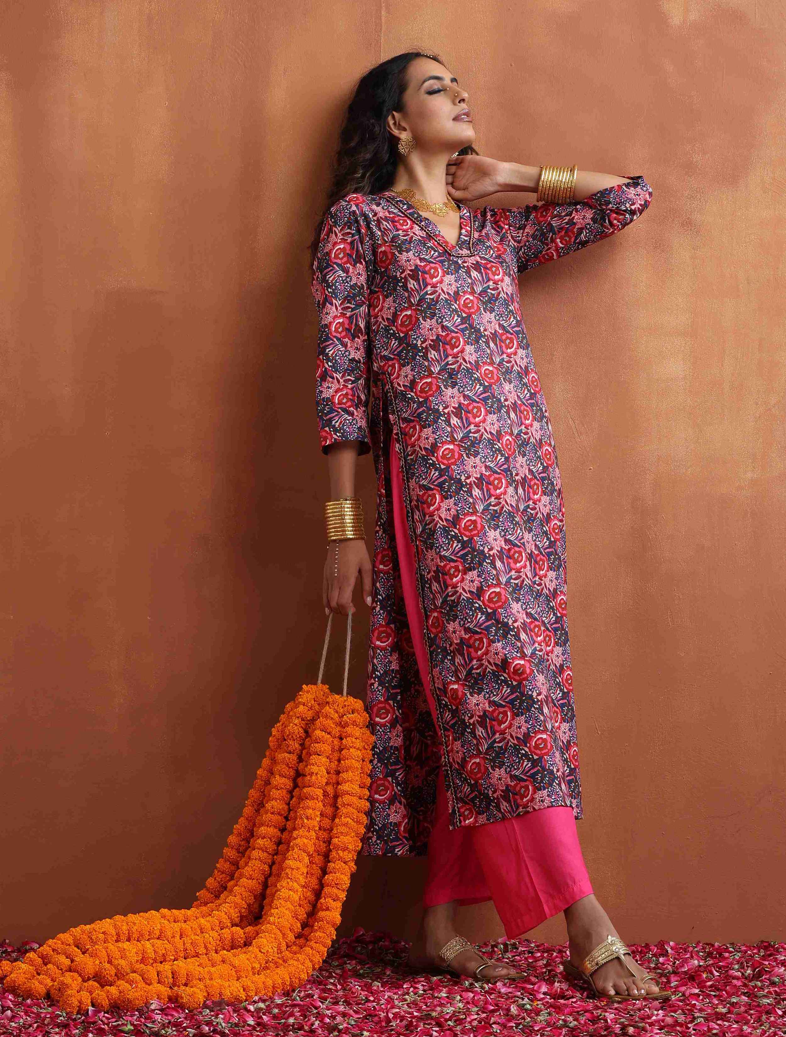 trueBrowns Pink Print High Slit Kurta Set - Distacart