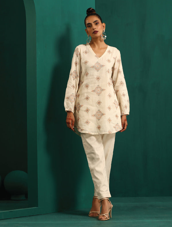 trueBrowns Ivory Peach Cotton V-Neck Co-Ord Set - Distacart
