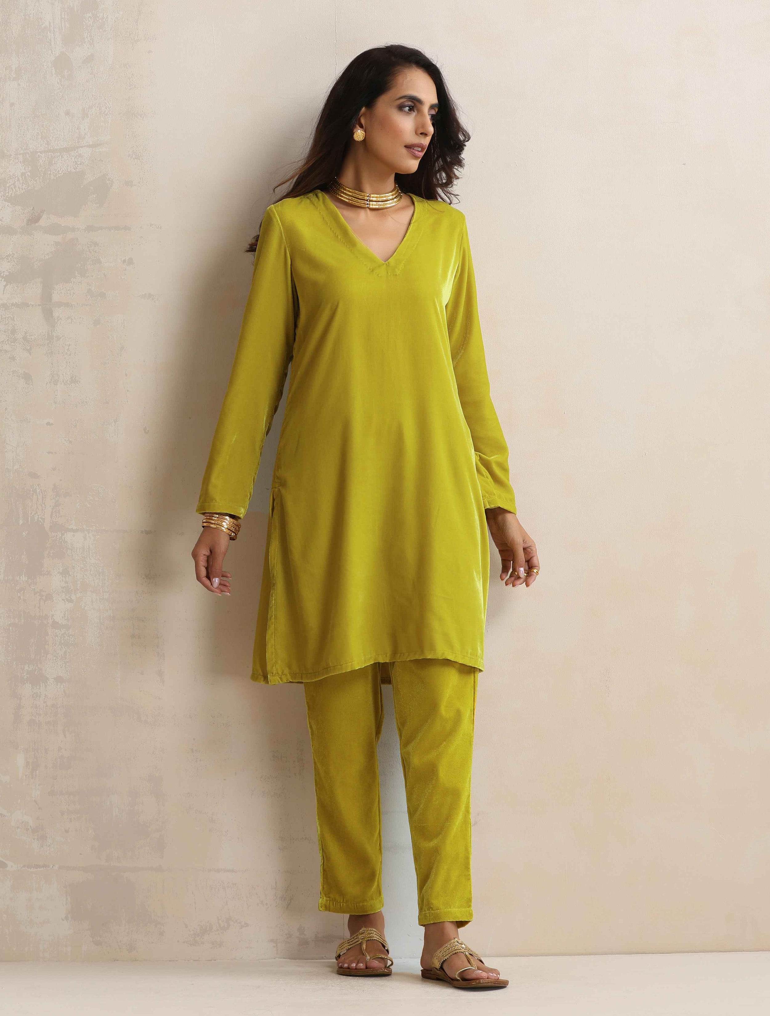 trueBrowns Lime Velvet Kurta Co-ord Set - Distacart