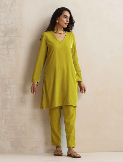 trueBrowns Lime Velvet Kurta Co-ord Set - Distacart