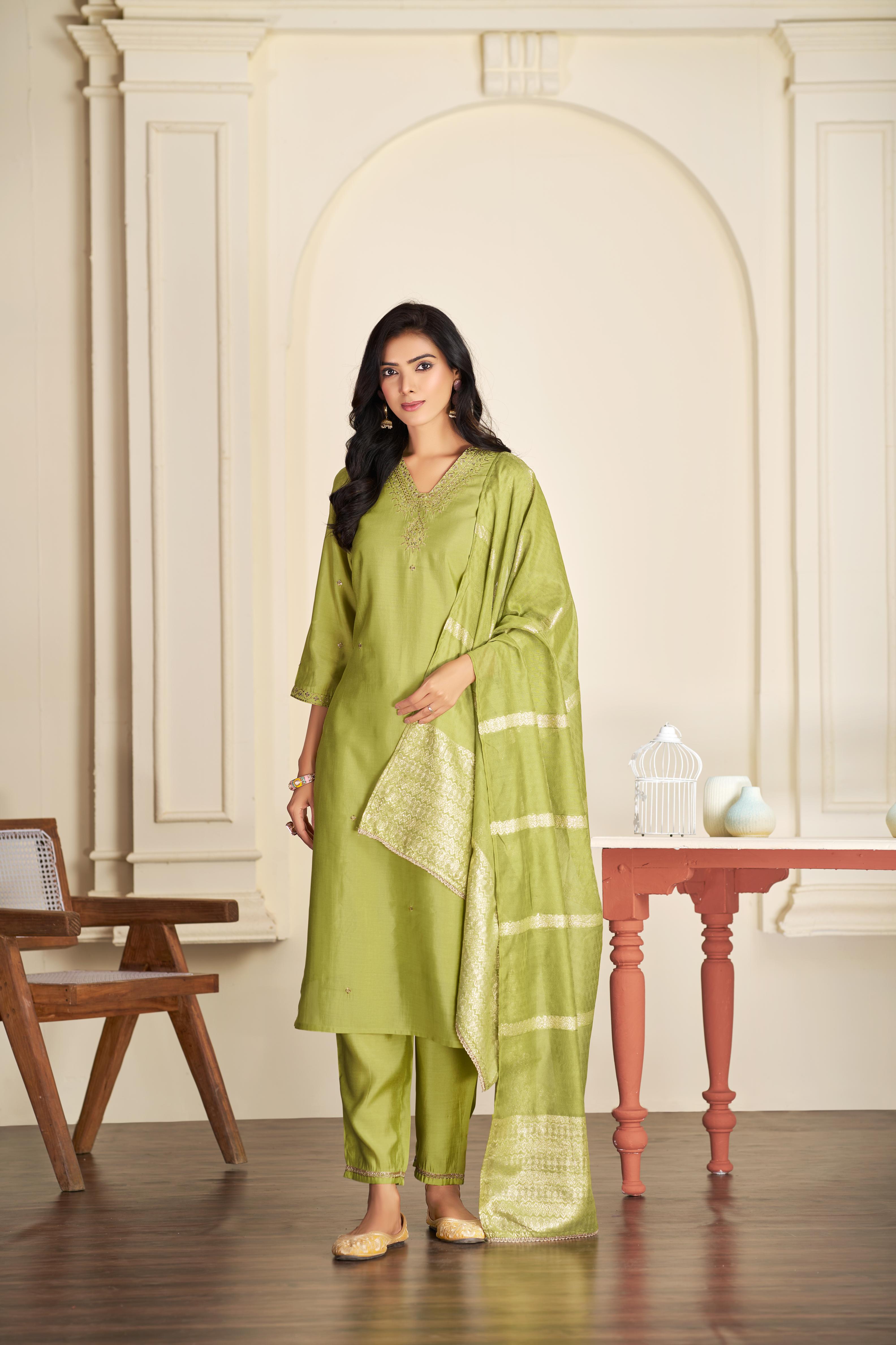 BulBul Nakshatra Green Silk Kurta Set with Dupatta