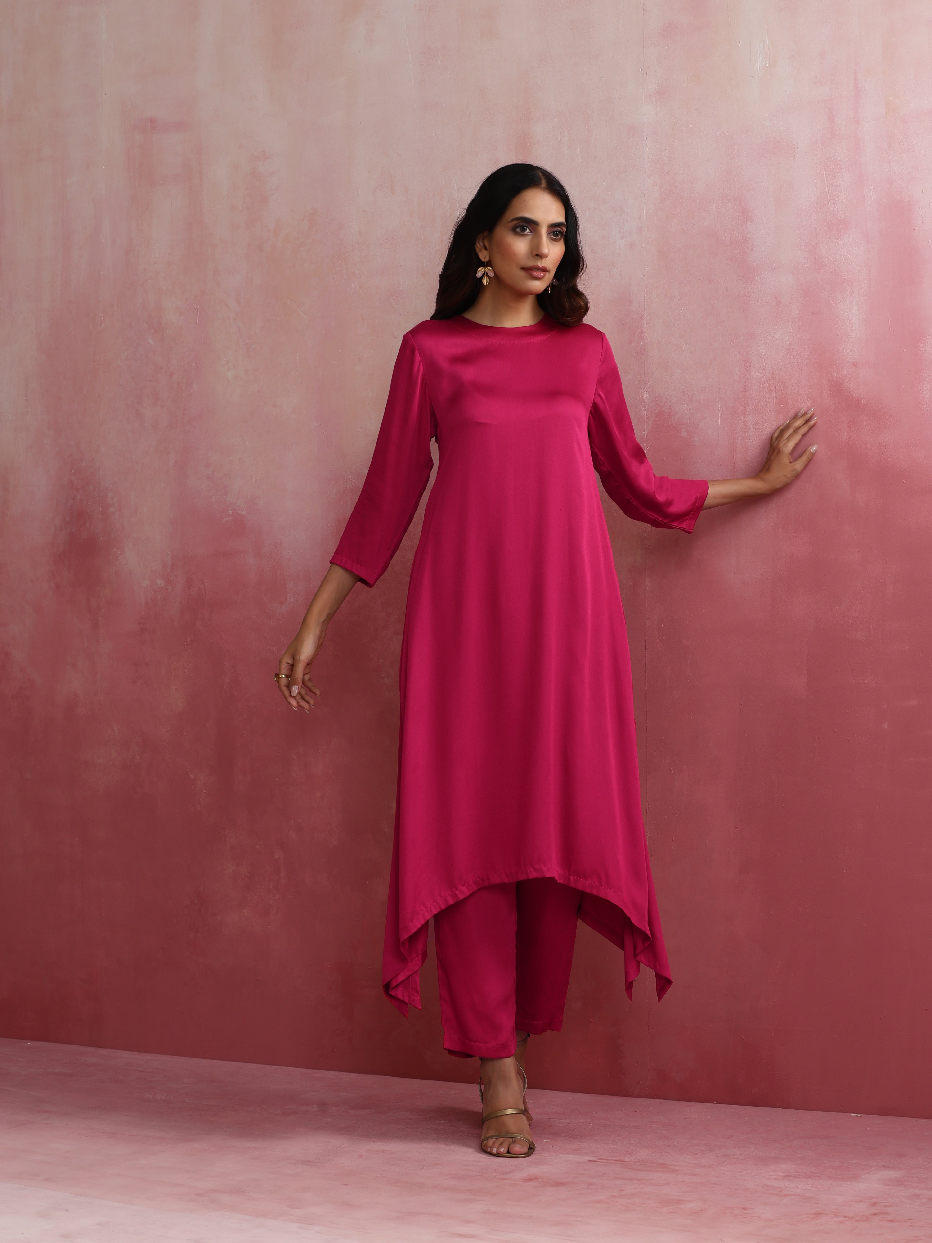 trueBrowns Magenta Highlow Modal Kurta Set - Distacart