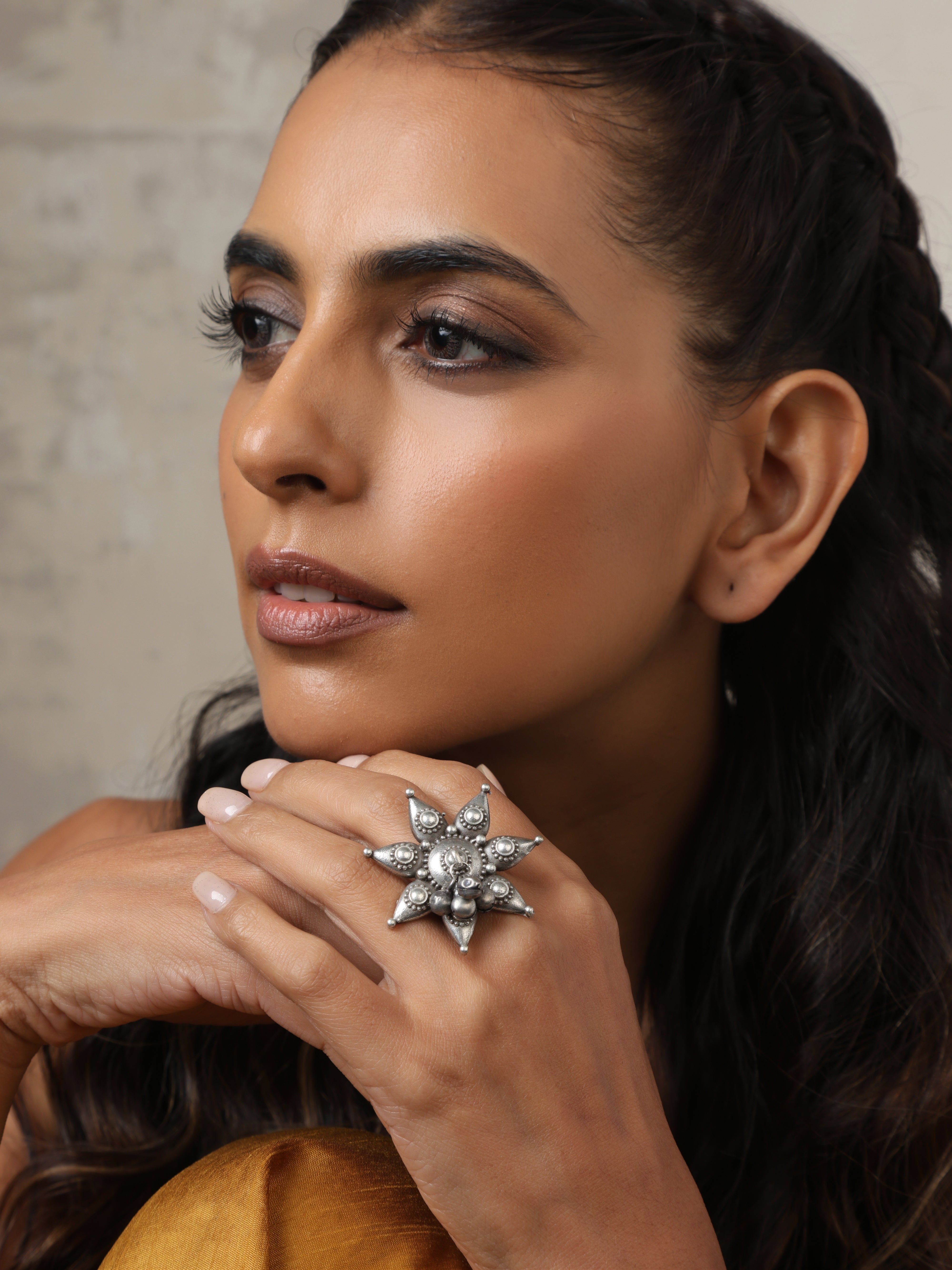 trueBrowns Silver Tone Floral Ring - Distacart