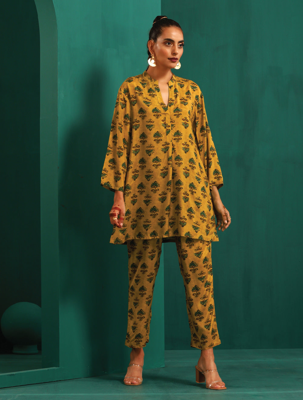 trueBrowns Mustard Flower Stem Muslin Silk Printed Relaxed Co-ord Set - Distacart