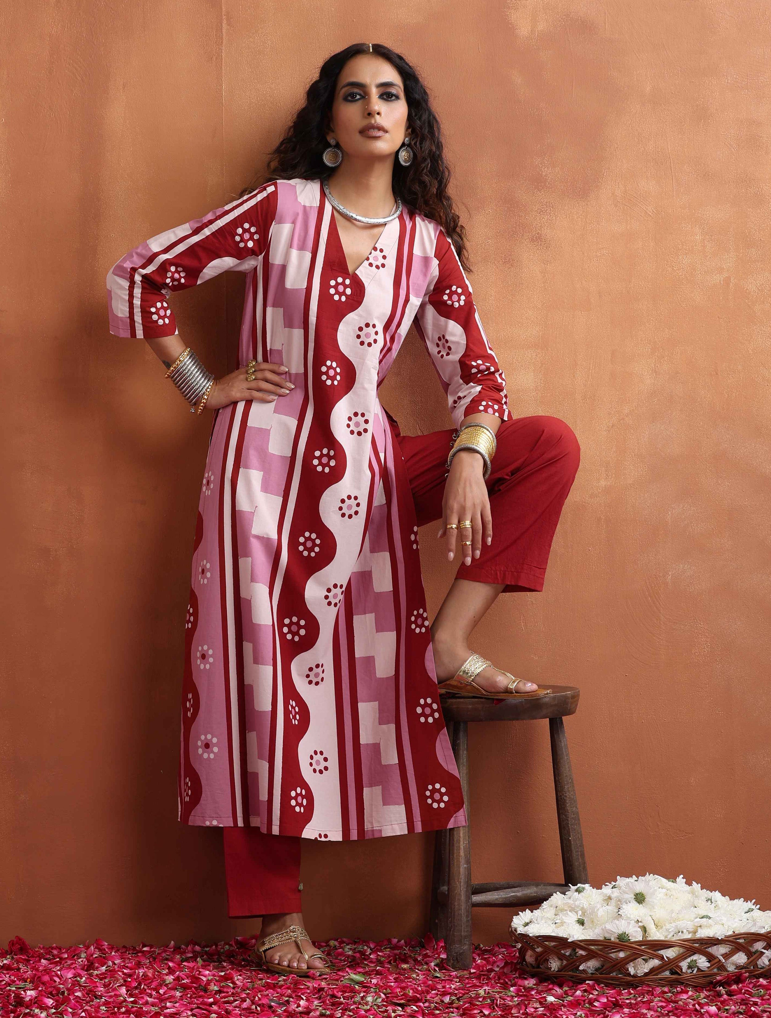 trueBrowns Pink Abstract Print High Slit Kurta Set - Distacart