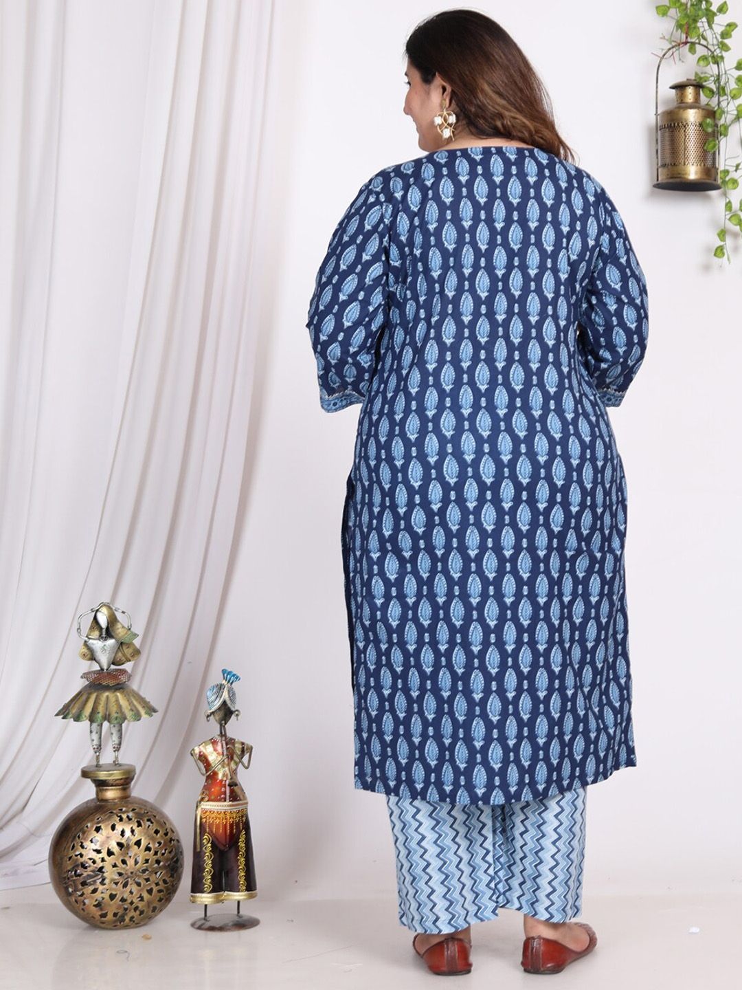 Swasti Floral Printed Regular Sequinned Pure Cotton Kurta with Trousers & With Dupatta