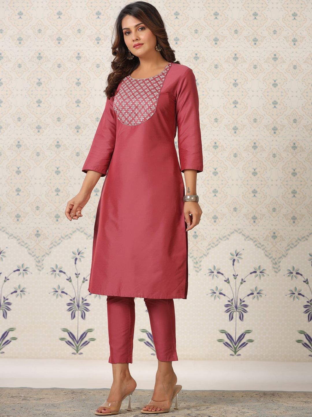 Ode by House of Pataudi Floral Yoke Design Thread Work Straight Kurta - Distacart