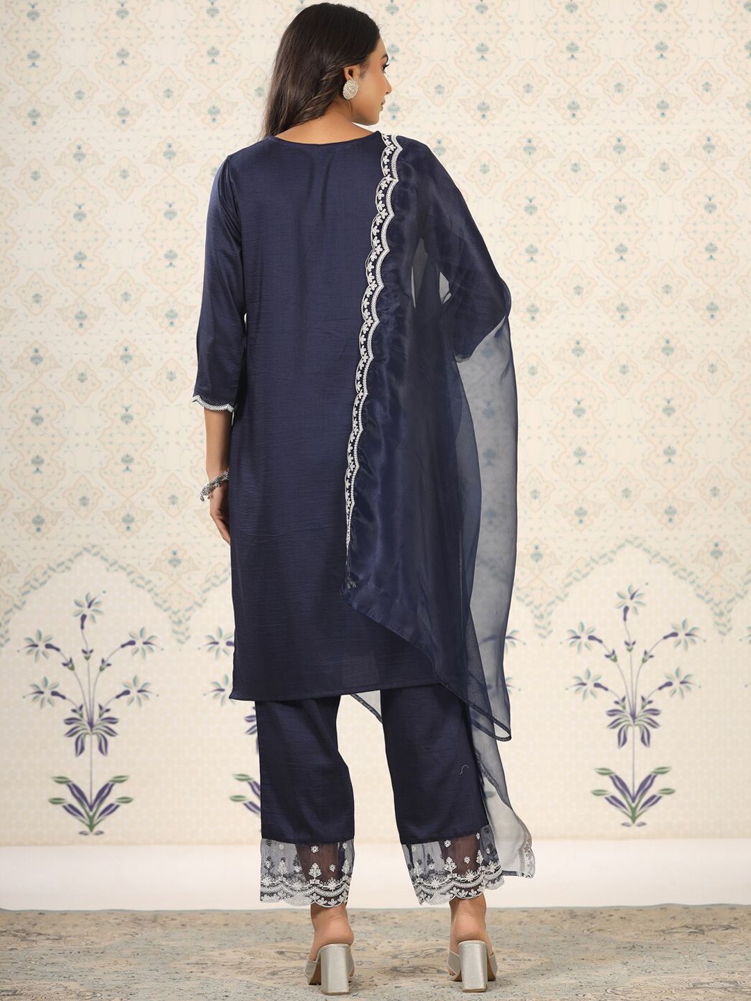 Ode by House of Pataudi Women Floral Embroidered Regular Thread Work Kurta with Trousers & With Dupatta - Distacart