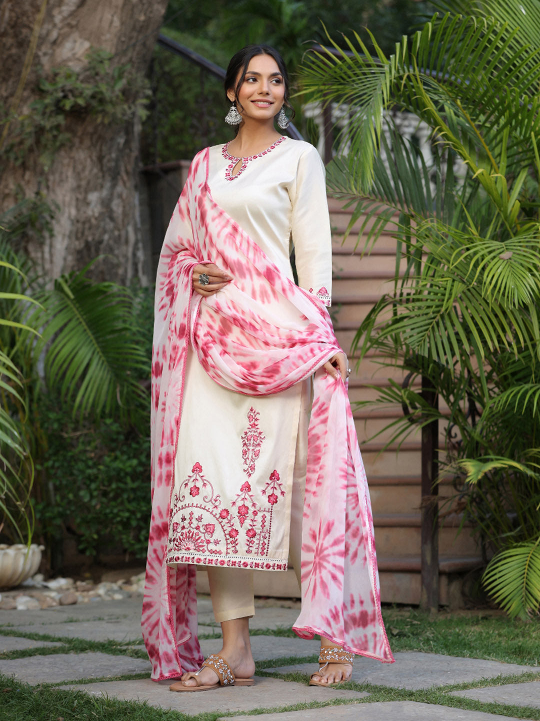 Kalini Floral Embroidered Straight Kurta With Trousers & Dupatta - Distacart