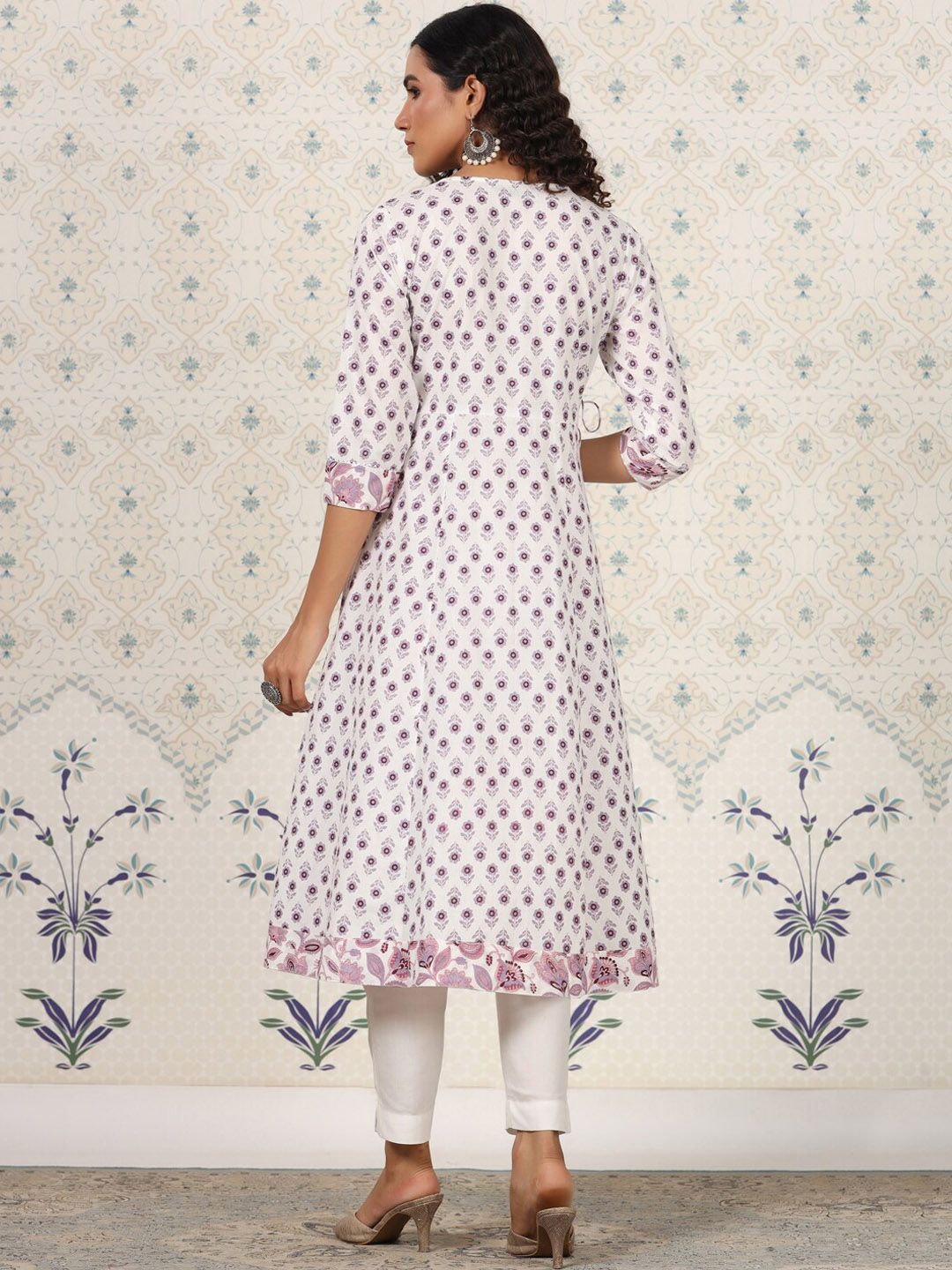 Ode by House of Pataudi White Floral Printed Pure Cotton A-Line Kurta - Distacart