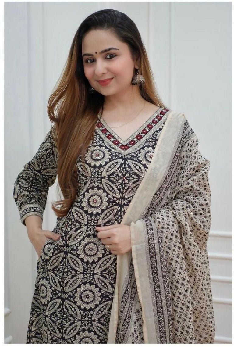 Alvano Anarkali Printed Kurti with Pant and Dupatta set for Women and Girls Rayon - Distacart