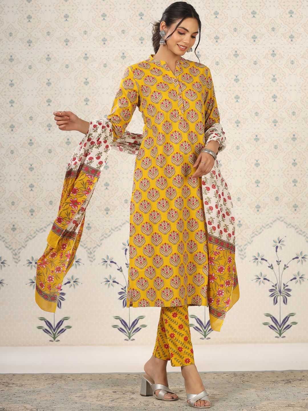 Ode by House of Pataudi Mandarin Collar Floral Printed Regular Pure Cotton Kurta Set - Distacart