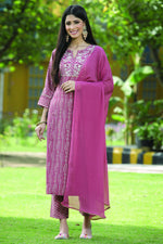 Thumbnail for Juniper Onion Pink Ethnic Motif Printed Muslin with Zari Embroidery Kurta Pants & Chiffon Dupatta Set. - Distacart
