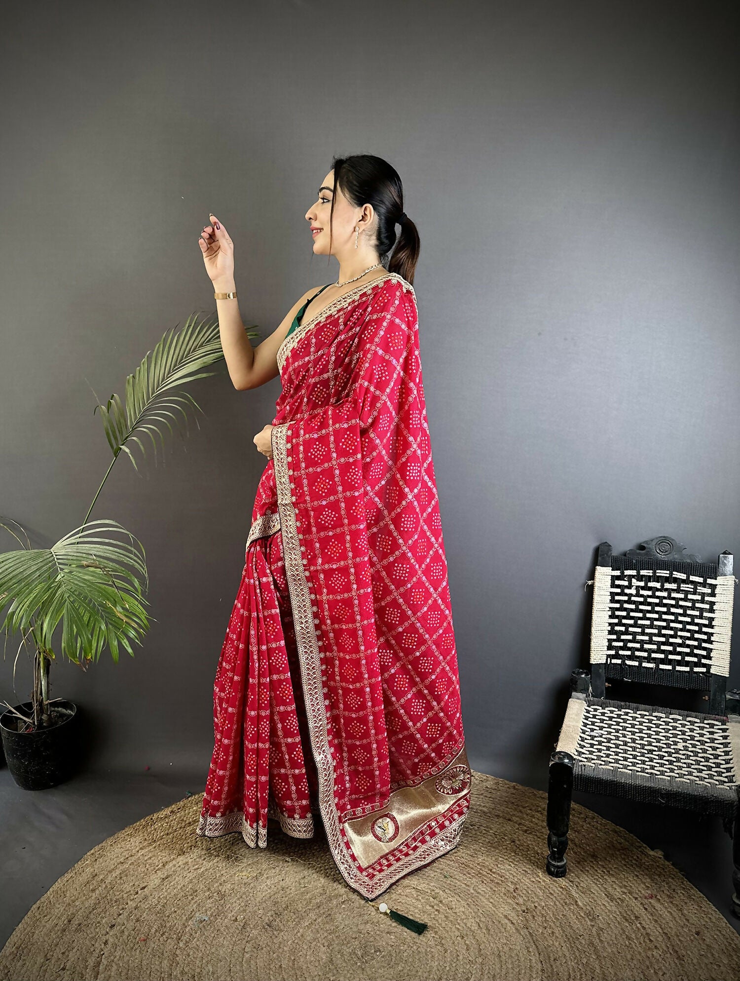 Joban Fashion Hot Pink Bandhej Bandhani Vichitra Silk Bandhani Prints Saree