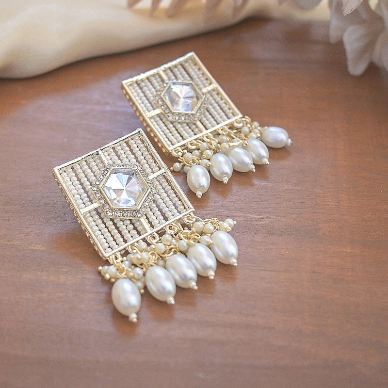 Tehzeeb Creations Fashionable Gold Necklace Earrings With Tikka Studded With Kundan And Pearl - Distacart