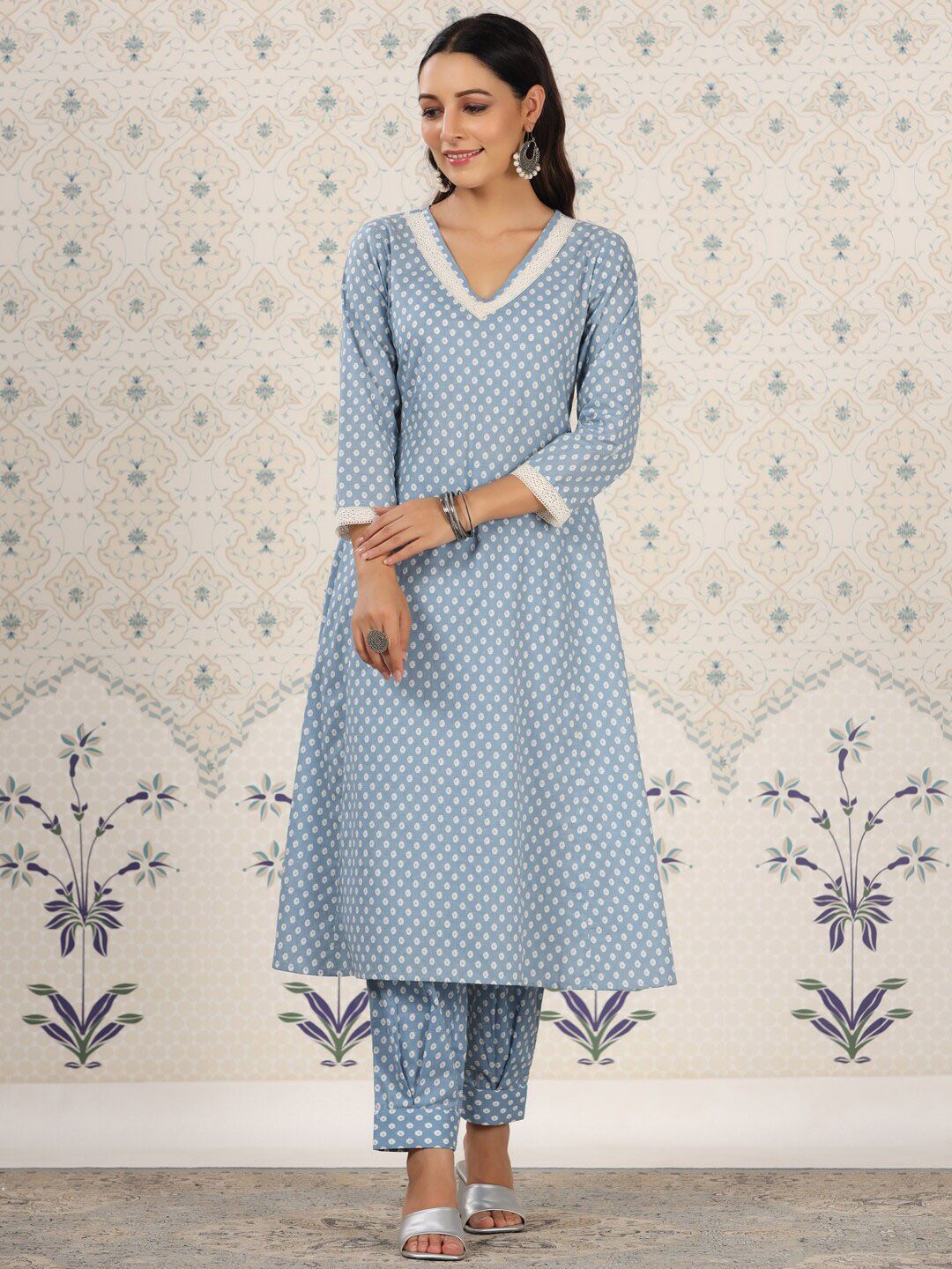 Ode by House of Pataudi Floral Printed Pure Cotton A-Line Kurta & Trousers With Dupatta - Distacart