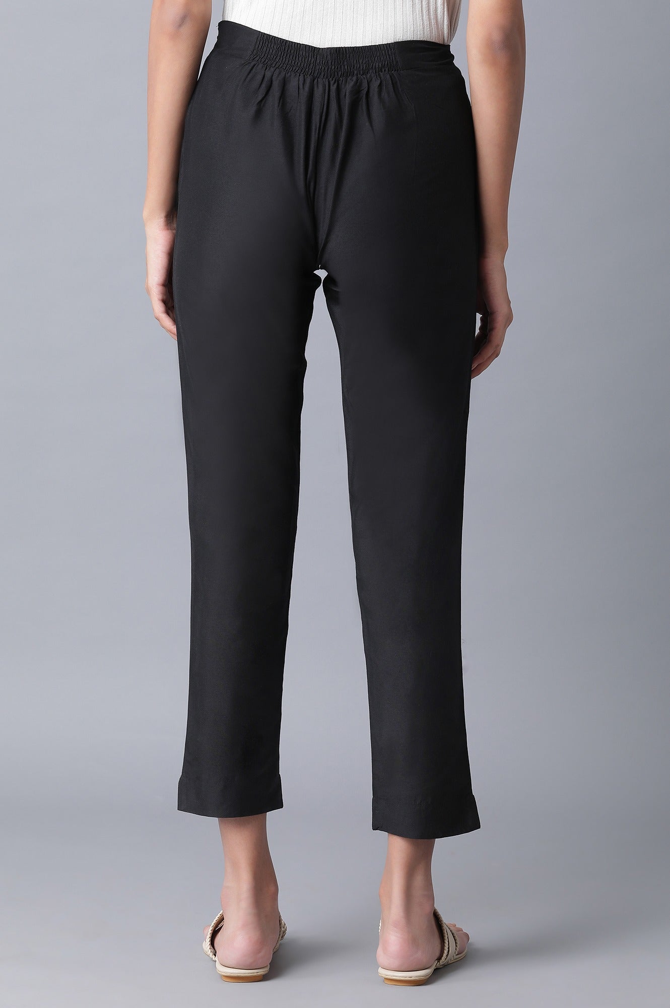 https://cdn.shopify.com/s/files/1/0722/3148/5636/files/20CRW60151-214163_2_b1d6d805-b0fd-40c5-8471-8a90944f535a.jpg?v=1760467352