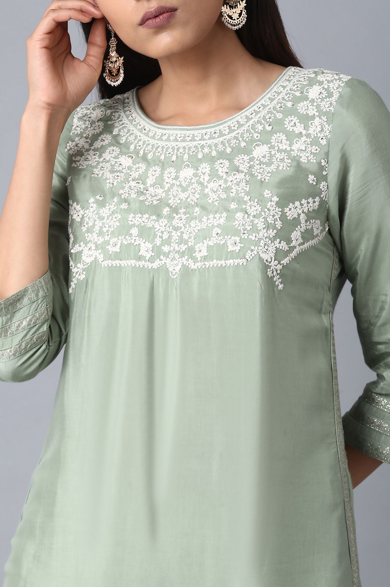 https://cdn.shopify.com/s/files/1/0722/3148/5636/files/20FEW13124-212753_6_8e4e3096-deef-49df-84ac-4c8847f59bf5.jpg?v=1760477336