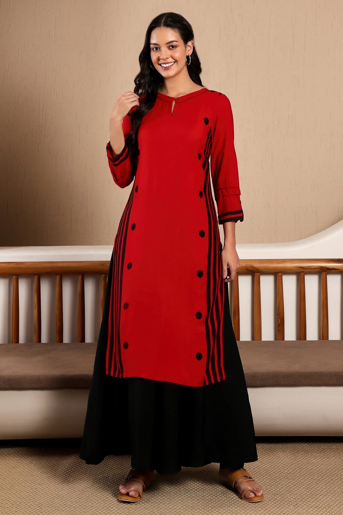 https://cdn.shopify.com/s/files/1/0722/3148/5636/files/20FEW13228-113669_2_a5a605ea-b9d5-4bce-ba53-567df547b901.jpg?v=1760597230
