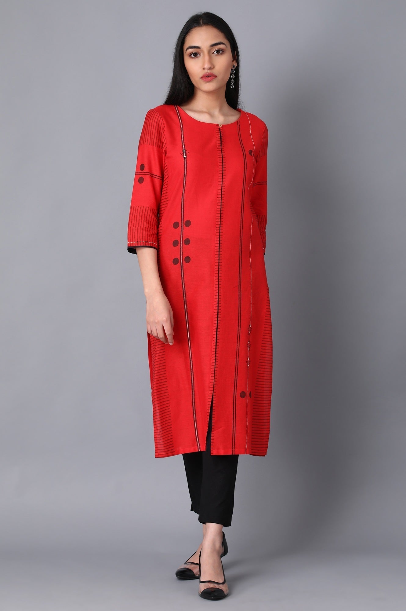 https://cdn.shopify.com/s/files/1/0722/3148/5636/files/20FEW13242-113668_1_2fd45465-0d69-4c00-8df4-1cffd6d89fc7.jpg?v=1760478752