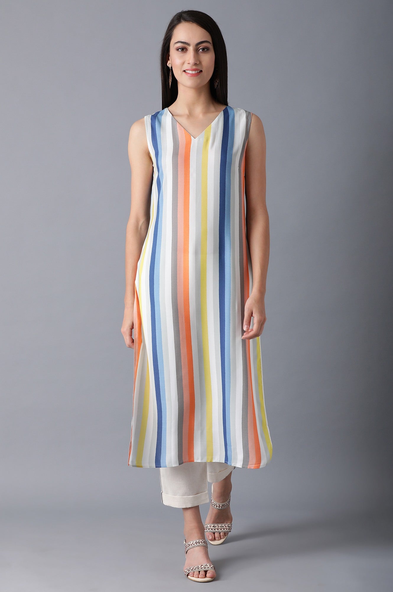 https://cdn.shopify.com/s/files/1/0722/3148/5636/files/20FEW13323-114053_8_cbf7e518-767a-4db4-a1ca-b95a84dd193c.jpg?v=1760484252