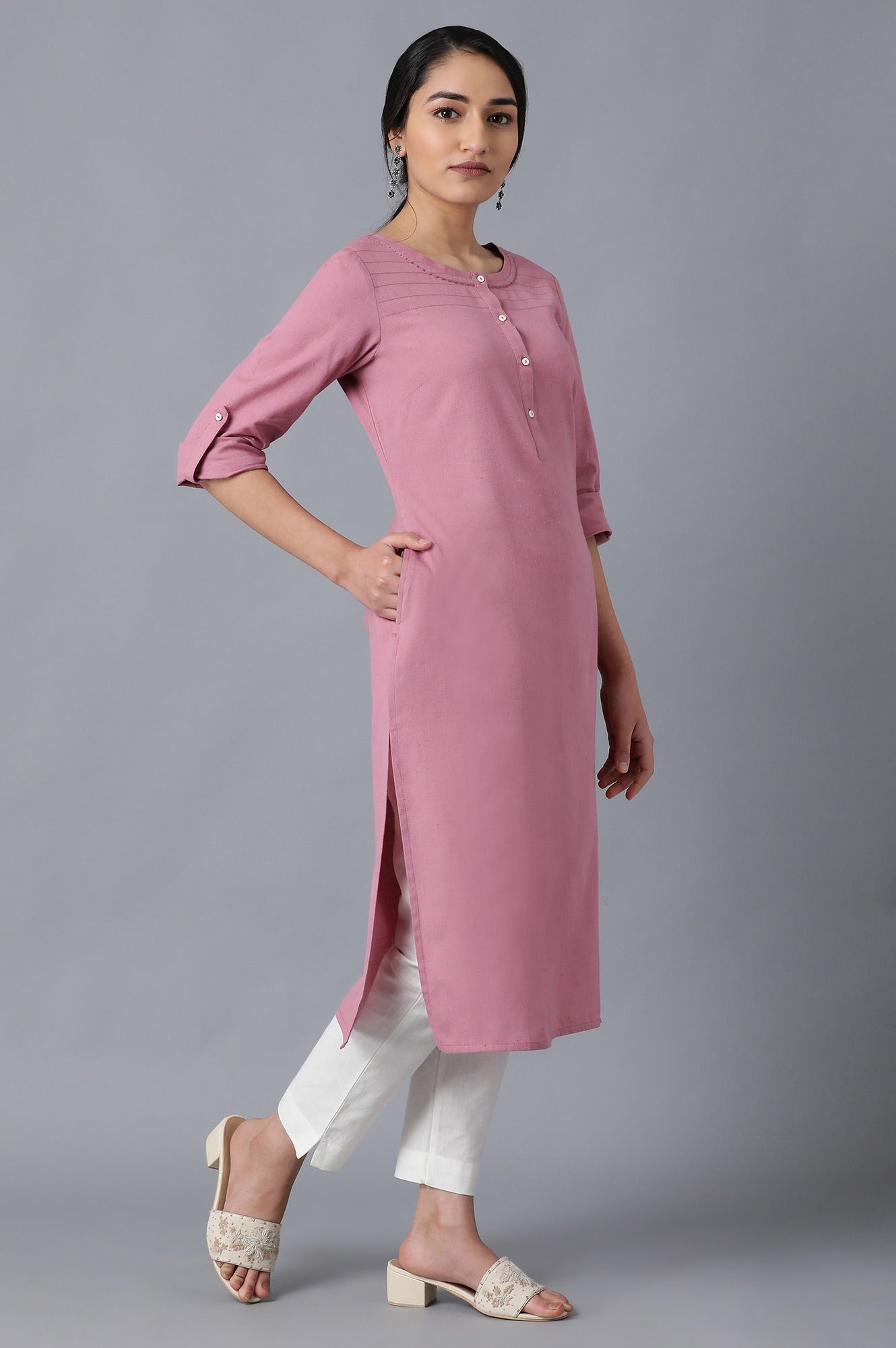 https://cdn.shopify.com/s/files/1/0722/3148/5636/files/20FEW13783-211536_4_6fee94d0-c700-42d1-9d9a-7bbac8e43b20.jpg?v=1760484787