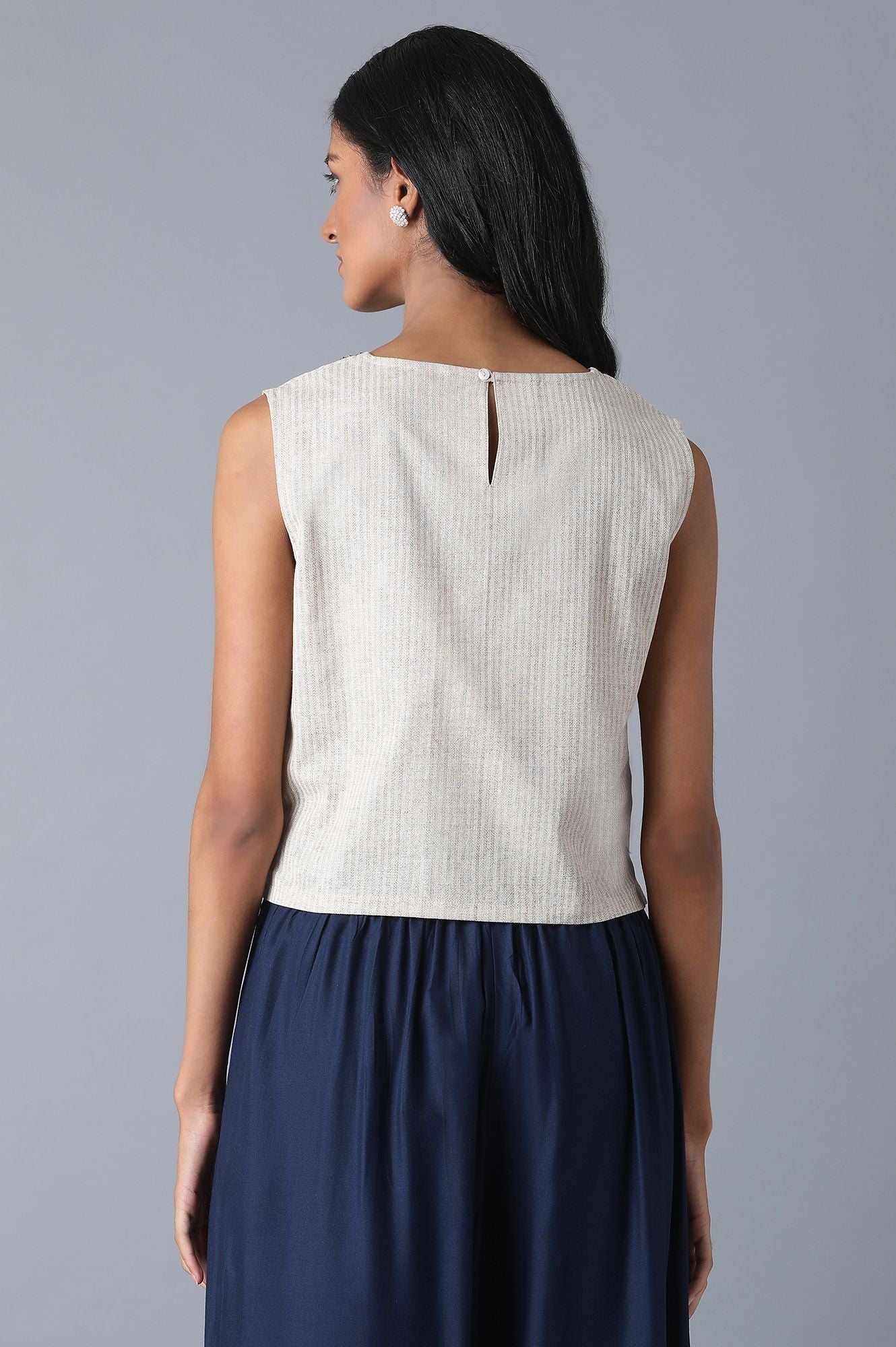 https://cdn.shopify.com/s/files/1/0722/3148/5636/files/20FEW30399-114383_2_321fdcd8-b3a1-4cf3-8456-0fe0163eb9ea.jpg?v=1760485536