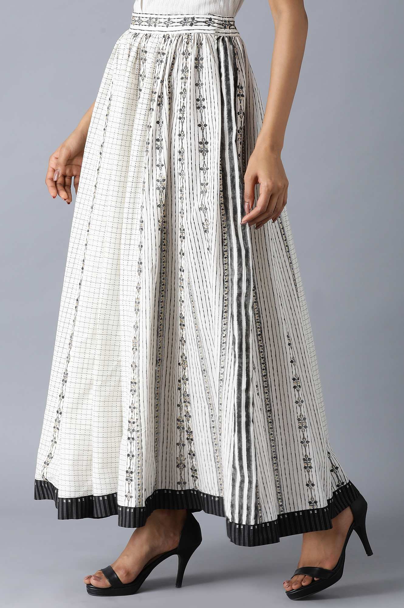 https://cdn.shopify.com/s/files/1/0722/3148/5636/files/20FEW50277-113444_3_e41a20aa-25aa-4efa-af45-5bcb5d49946c.jpg?v=1760598198