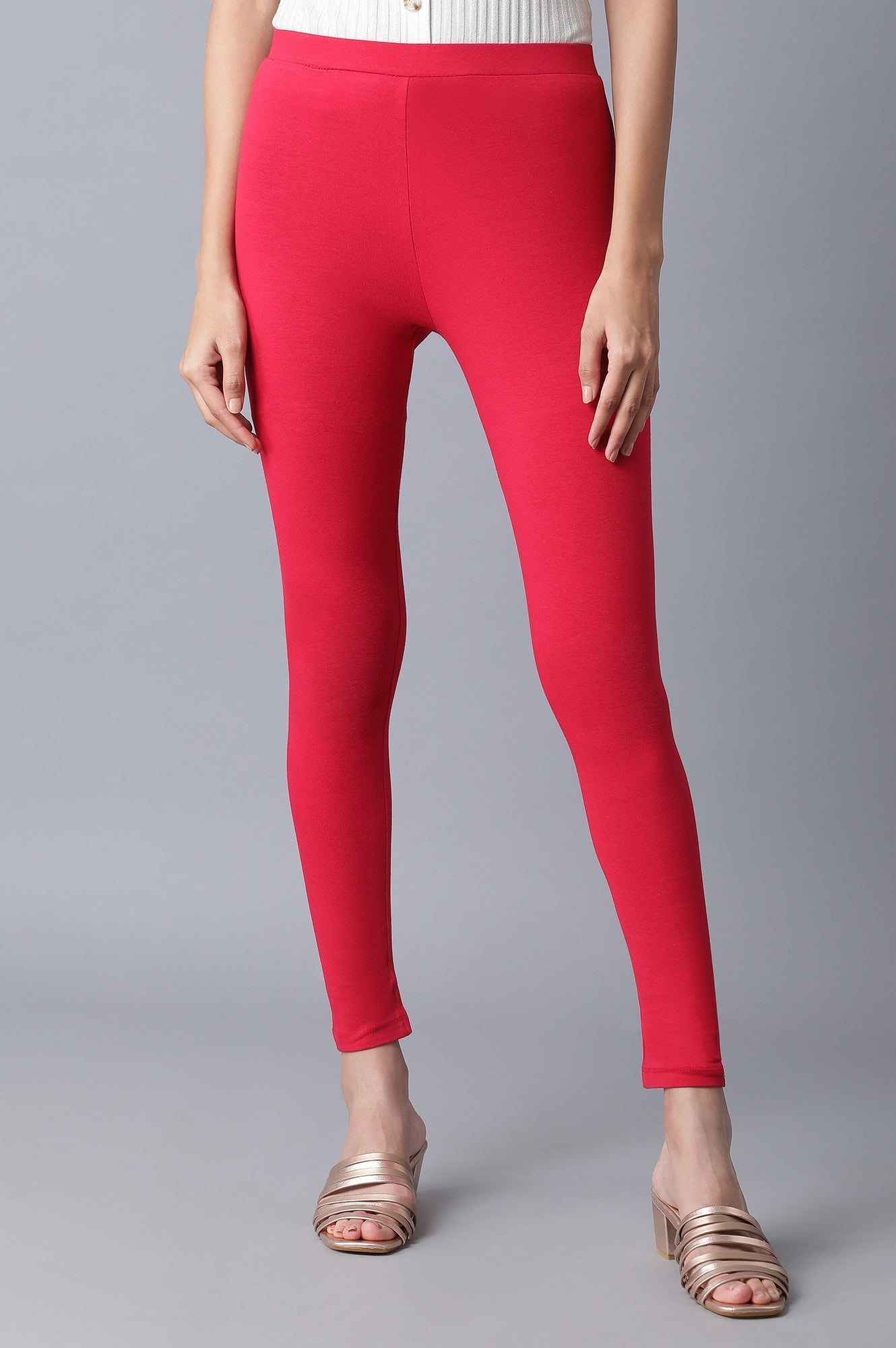 https://cdn.shopify.com/s/files/1/0722/3148/5636/files/20FEW60105-213738_1_cc85c59d-d753-42c6-83c8-e0b871d08bac.jpg?v=1760597342