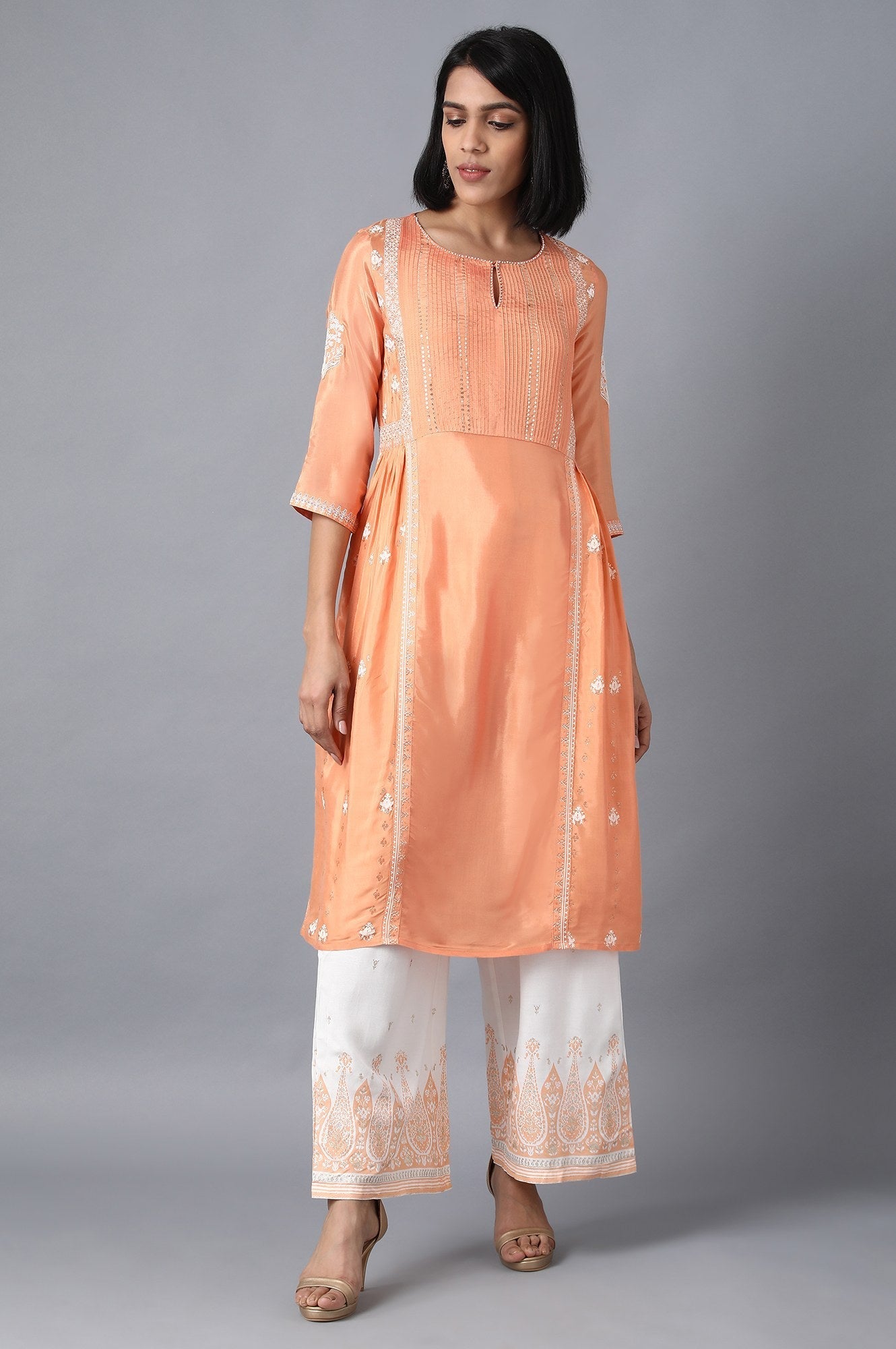 https://cdn.shopify.com/s/files/1/0722/3148/5636/files/20FEW60768-113311_5_ccc0f7c4-da03-4e7f-9f0d-1bb8c908da66.jpg?v=1760457130