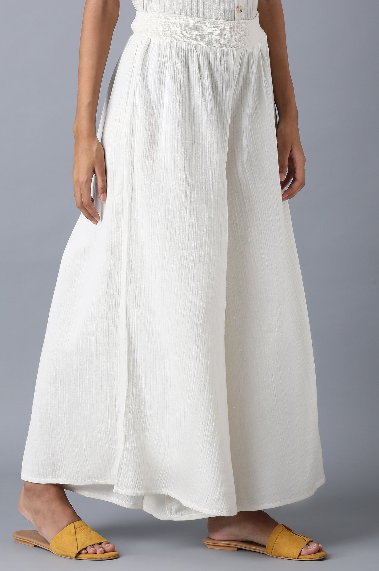 https://cdn.shopify.com/s/files/1/0722/3148/5636/files/20FEW60780-213899_4_430dc908-e4c5-42f1-9403-bf711f56e370.jpg?v=1760600355