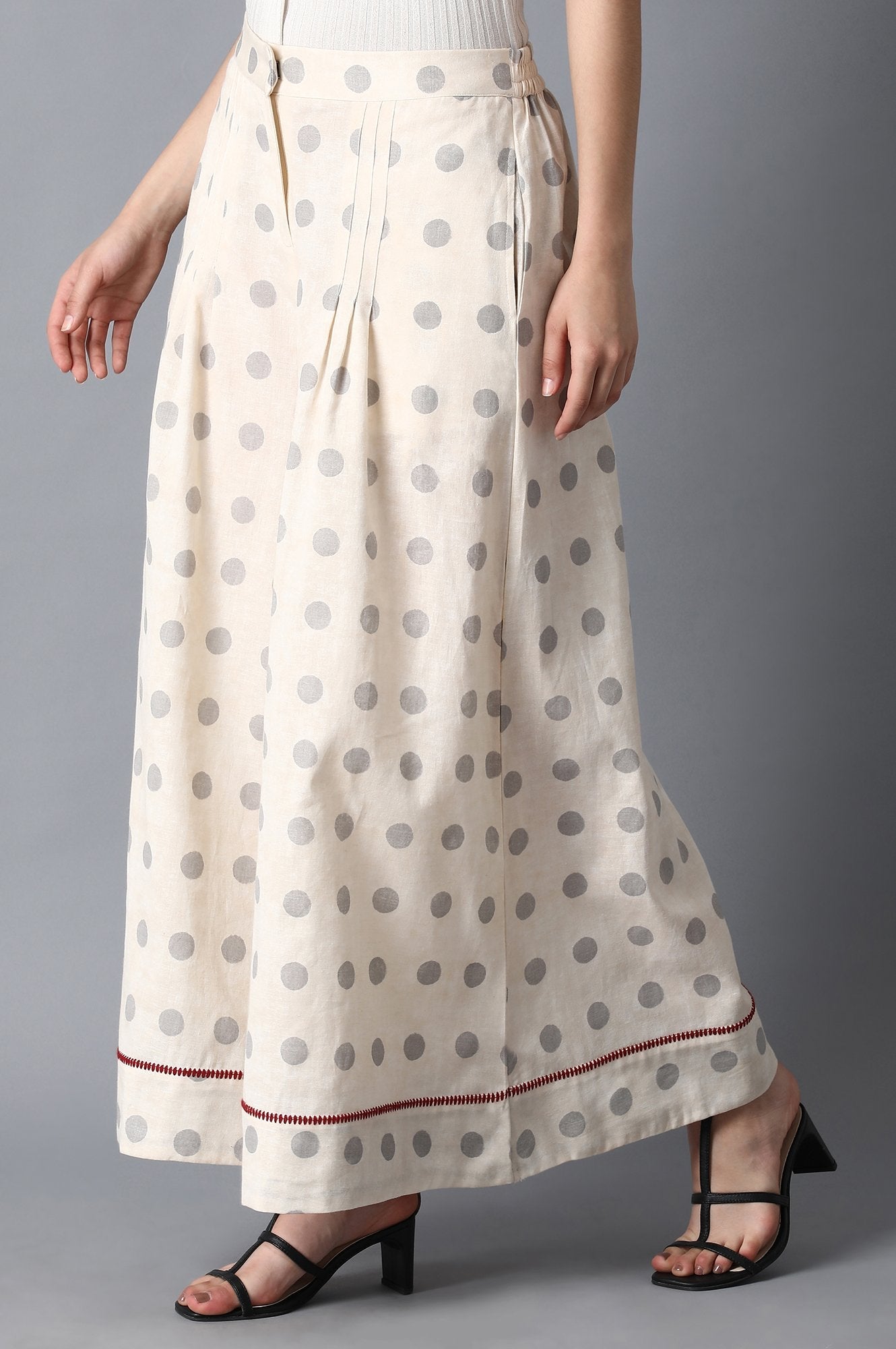 https://cdn.shopify.com/s/files/1/0722/3148/5636/files/20FEW60809-113660_3_de07e2ae-7487-486d-9fce-0dbdd0590ccb.jpg?v=1760597362